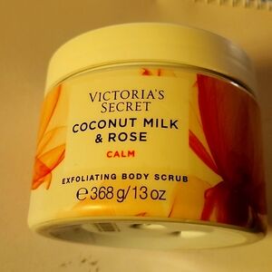 Victoria secret 13 oz body scrub